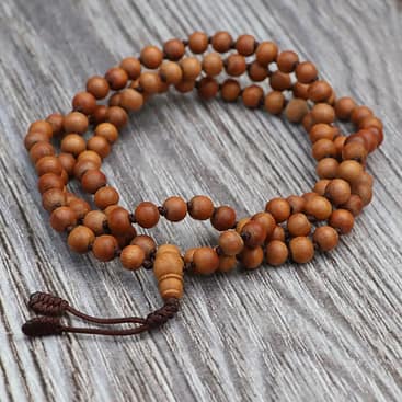 How to use a Beaded Mala for Meditation?