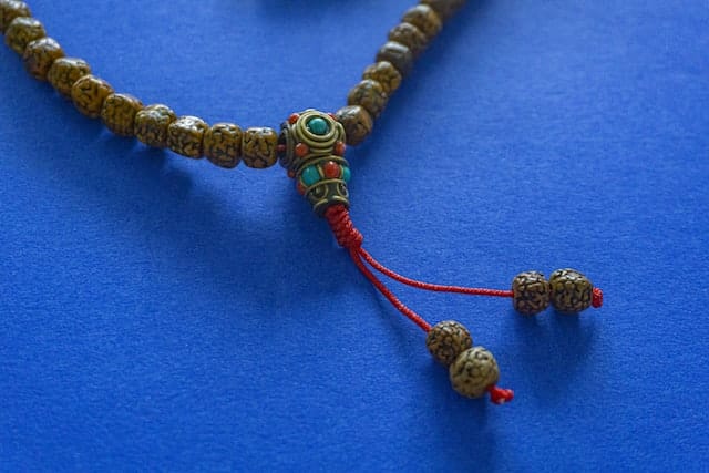 buddhist prayer beads